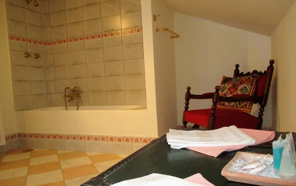 Villa Cantoni Gropello Cairoli 0*,  Italië